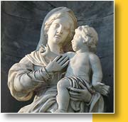 Chapelle Notre Dame de B&eacute;tharram - Fa&ccedil;ade : Vierge &agrave; l'enfant 