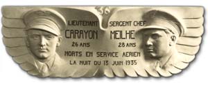 L'oiseau fracassé - Plaque commémorative