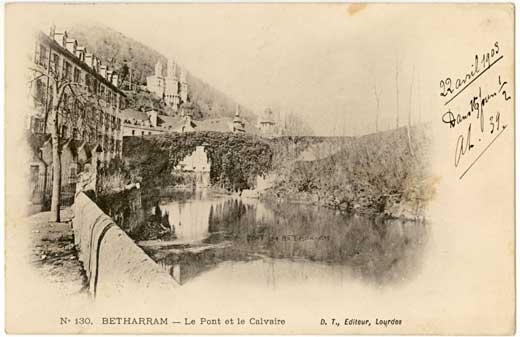 Lestelle Betharram - Cartes postales anciennes - Les &eacute;coles - Vue du pont et du calvaire