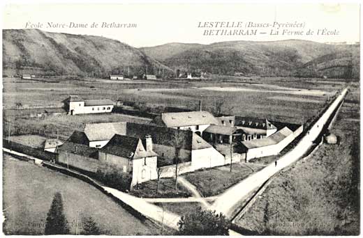 Lestelle Betharram - Cartes postales anciennes - Les &eacute;coles - La Ferme de l'Ecole