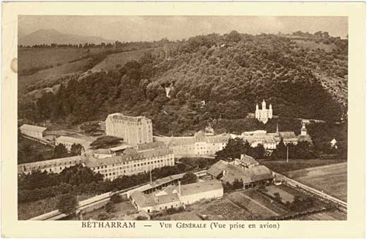 Lestelle Betharram - Cartes postales anciennes - Vue a&eacute;riennes - Vue prise en avion