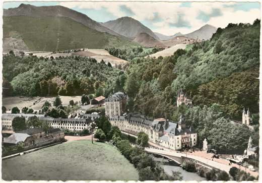 Lestelle Betharram - Cartes postales anciennes - Vue a&eacute;riennes - Coll&egrave;ge, monast&egrave;re et calvaire